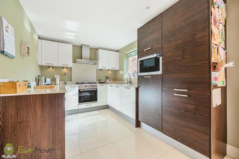 5 Shepherds Walk, Oakley, Basingstoke, RG23 7BF