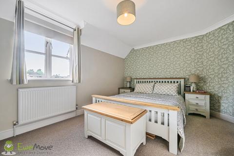 5 Shepherds Walk, Oakley, Basingstoke, RG23 7BF