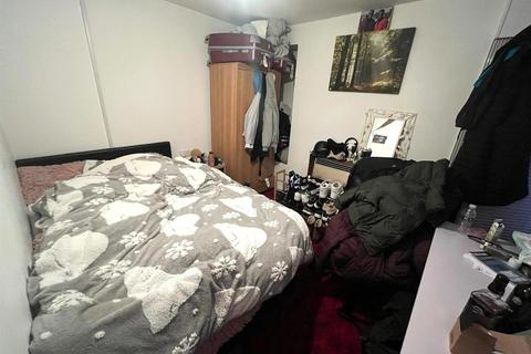 4 bedroom house share for sale, Bathurst Street, Sandfields, Swansea