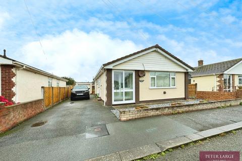 3 bedroom detached bungalow for sale, 116 Foryd Road, Kinmel Bay, LL18 5LR