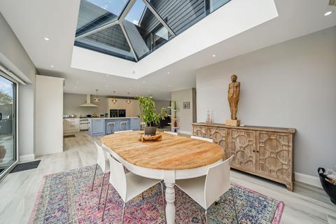 7 Hilly Field, Harlow, CM18 7HU