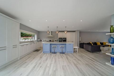 7 Hilly Field, Harlow, CM18 7HU