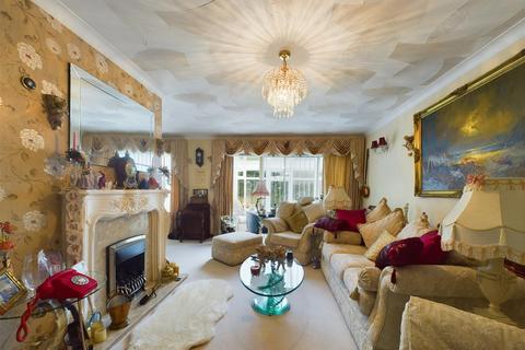 2 bedroom detached bungalow for sale, Burnt Hills, Cromer