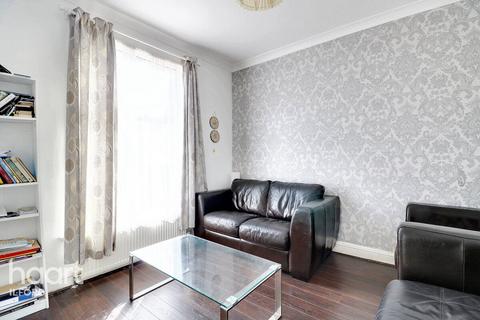 4 bedroom terraced house for sale, Grange Road, Ilford