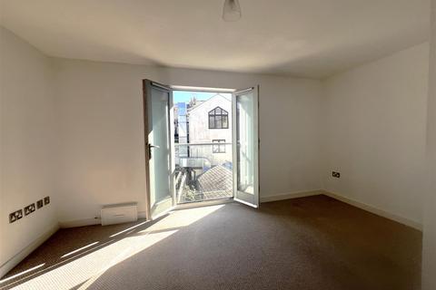 2 bedroom maisonette to rent, Leskinnick Place, Penzance TR18