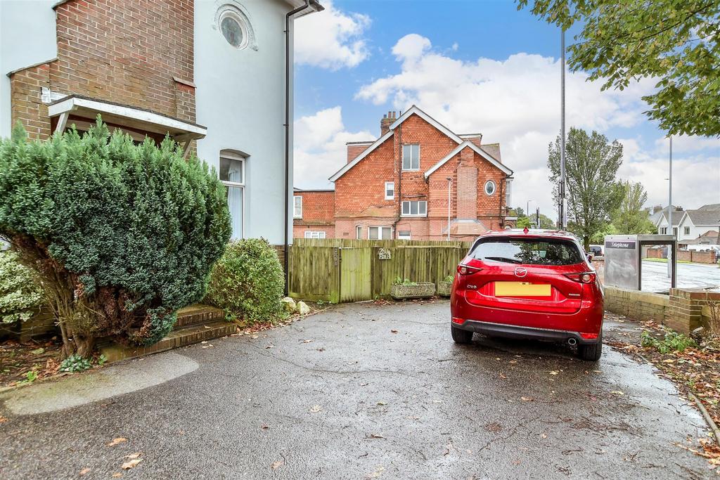 Driveway/Parking