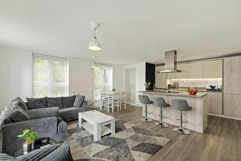 2 bedroom apartment for sale, Baddlesmere Drive, Kings Hill, ME19 4SF