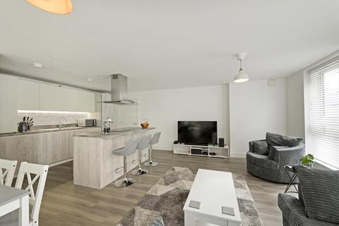2 bedroom apartment for sale, Baddlesmere Drive, Kings Hill, ME19 4SF