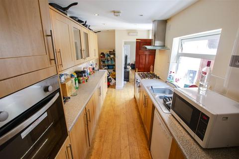 8 bedroom house to rent, Heeley Road, Birmingham B29