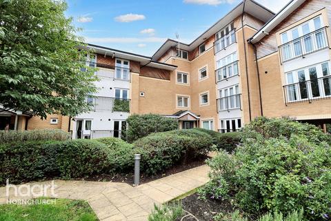 2 bedroom flat for sale, Stafford Avenue, HORNCHURCH