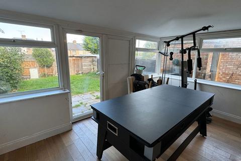159 Hall Road, Northfleet, Gravesend, DA11 8AJ