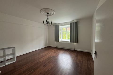 2 bedroom flat to rent, Green Lanes, Manor House N4