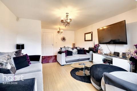10 Clenshaw Path, Basildon, SS14 2FP