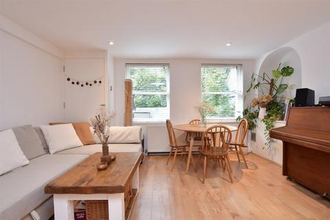 2 bedroom flat for sale, Montpelier Road, Brighton, East Sussex