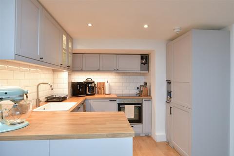 2 bedroom flat for sale, Montpelier Road, Brighton, East Sussex