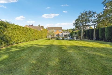 5 bedroom detached house for sale, Botley Road, Chesham, Buckinghamshire, HP5 1XG