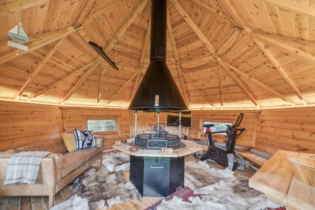 Log Cabin