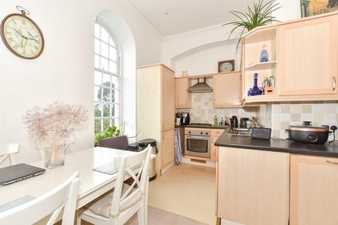 2 bedroom flat for sale, Southdowns Park, Haywards Heath, West Sussex