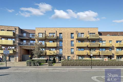 2 bedroom flat for sale, Selbourne Avenue, Hounslow TW3