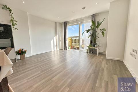 Flat 22, Millais Court, 5 Selbourne Avenue, Hounslow, TW3 1BY