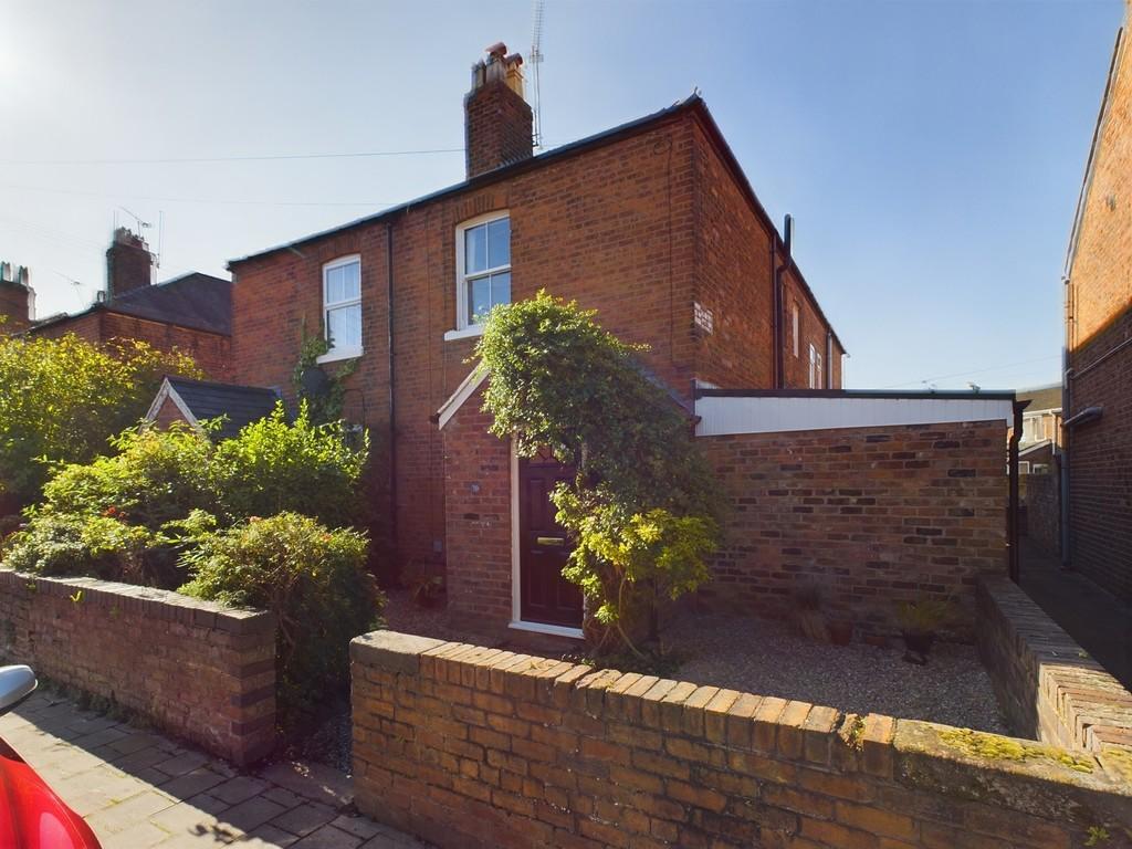 Bradford Street, Handbridge 2 bed terraced house - £260,000