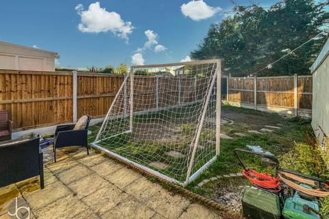18 Maple Leaf, Tiptree, Colchester, CO5 0NJ