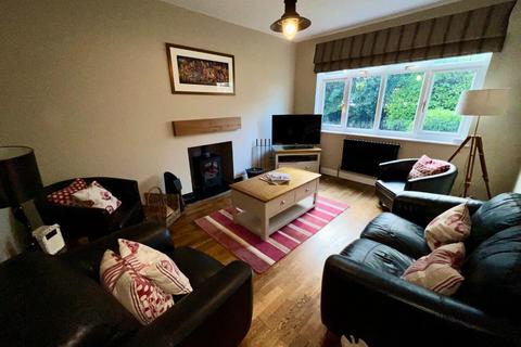 4 bedroom detached house for sale, Mangotsfield Road, Mangotsfield, Bristol, BS16 5NA5NA