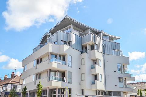 2 bedroom apartment for sale, Broadway, Leigh-on-Sea