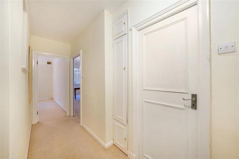 1 bedroom flat to rent, Norland Square, W11