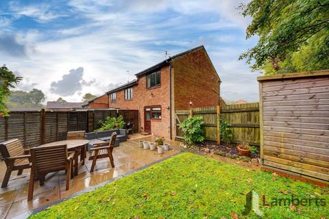 2 bedroom end of terrace house for sale, Avonbank Close, Hunt End, Redditch