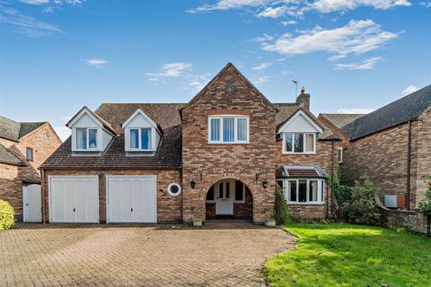 5 bedroom detached house for sale, Hanbury Gardens, Braunston, Rutland