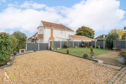 3 bedroom bungalow for sale, Hastings Road, Bournemouth BH8