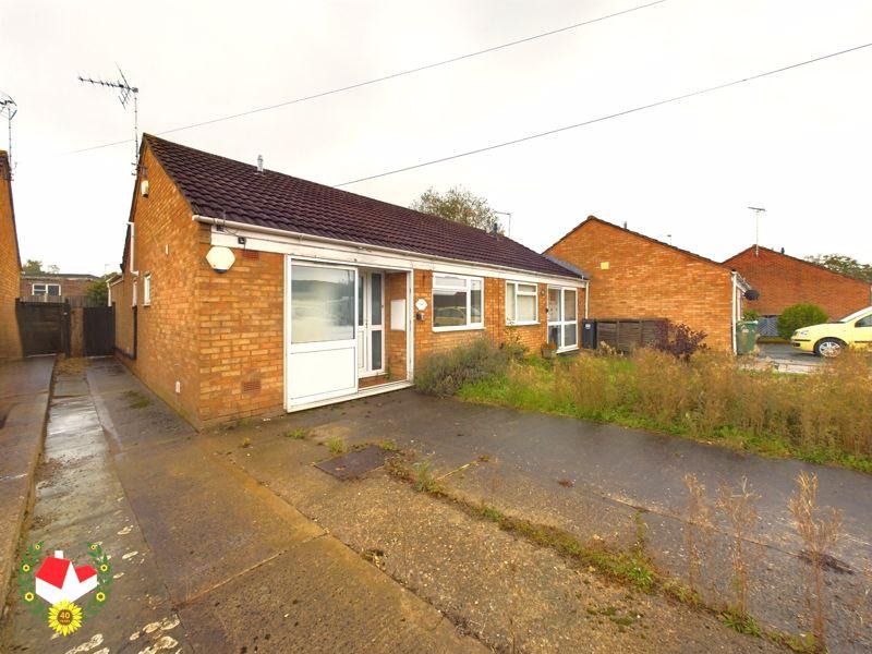 Fieldcourt Gardens, Quedgeley... 2 bed bungalow for sale £225,000