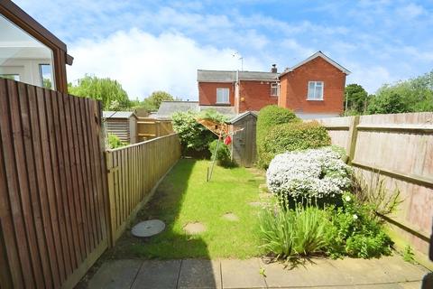 2 bedroom terraced house to rent, Buckingham MK18