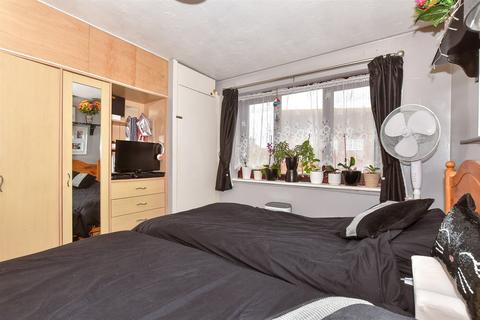 1 bedroom flat for sale, Cromwell Road, Whitstable, Kent