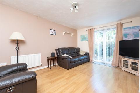 2 bedroom terraced house for sale, Windsor Court, Gillingham, Kent