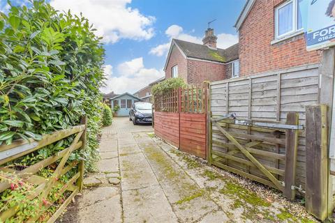 2 bedroom end of terrace house for sale, Warmlake Road, Chart Sutton, Maidstone, Kent