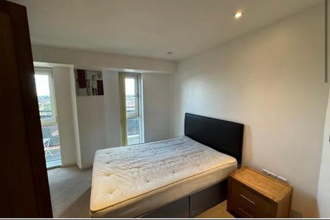 1 bedroom flat to rent, Masshouse Plaza, Birmingham B5