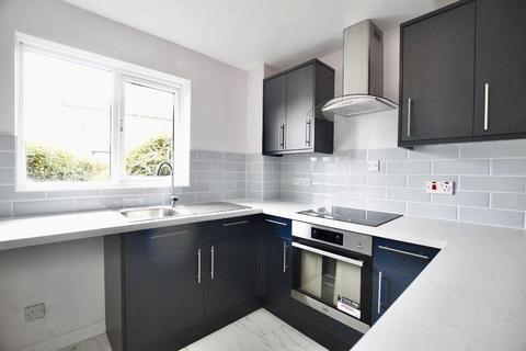 2 bedroom flat for sale, Newland Street, Silvertown, E16