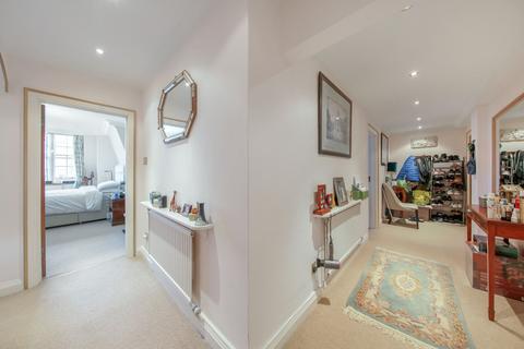2 bedroom apartment for sale, St. Johns Wood NW8