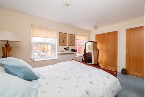 6 Madison Close, Sutton, SM2 5GY