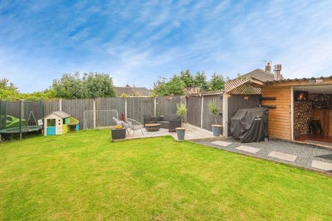 3 bedroom semi-detached house for sale, Laburnum Grove, Cleckheaton BD19