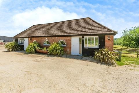 2 bedroom semi-detached house to rent, Rye Road, Rye TN31