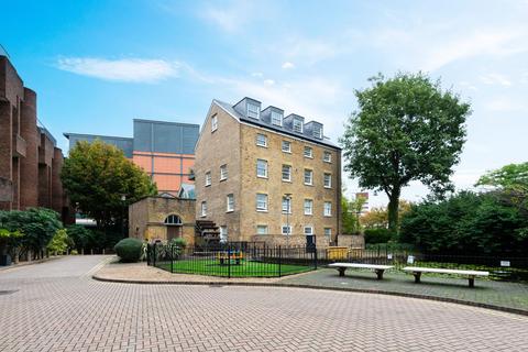 2 bedroom flat for sale, Molesworth Street, London SE13