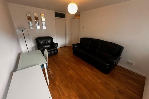 2 bedroom apartment to rent, Layard Square, Bermondsey SE16