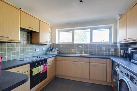 2 bedroom flat for sale, Grasmere Way, Linslade, Leighton Buzzard, LU7