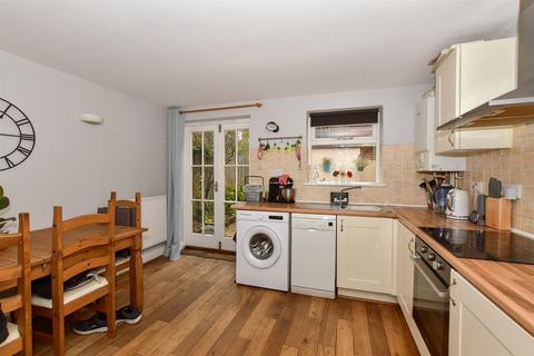 2 bedroom cottage for sale, High Street, Charing, Kent