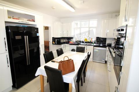 8 bedroom terraced house to rent, *175PPPW* INCLUSIVE Harlaxton Drive, Lenton, NOTTINGHAM NG7