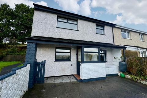 3 bedroom end of terrace house for sale, Pontlottyn, Bargoed CF81