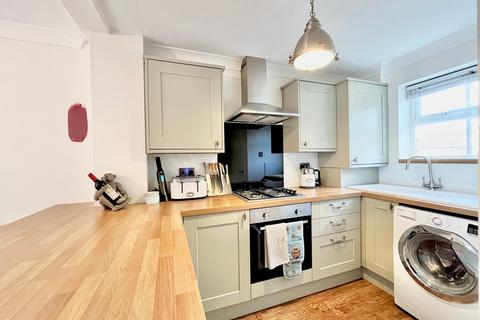 2 bedroom terraced house for sale, Wedgewood Drive, Chatham, ME5